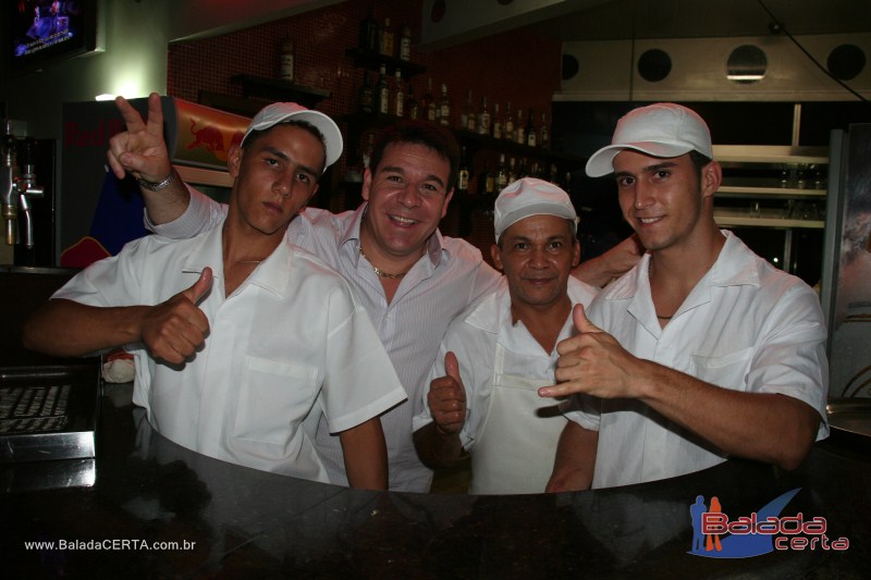 Balada: Fotos de sexta na Plataforma do Chopp na Cidade do Autom�vel - DF