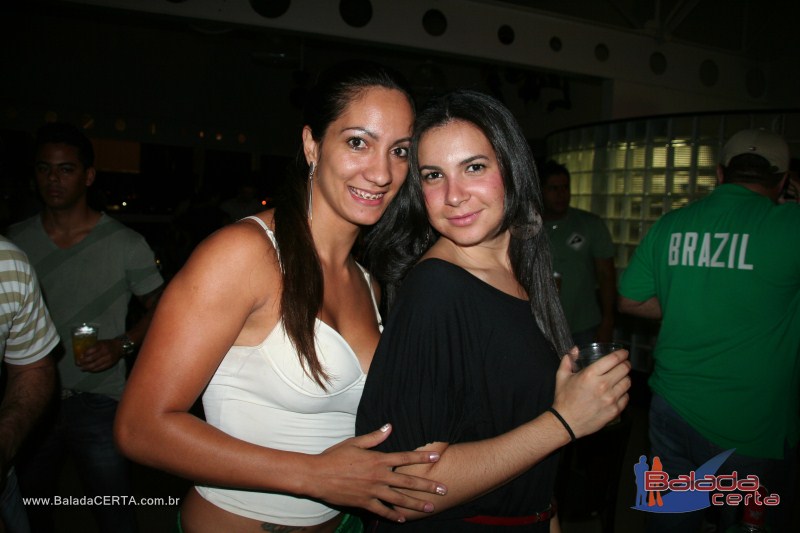 Balada: Fotos de sexta na Plataforma do Chopp na Cidade do Autom�vel - DF