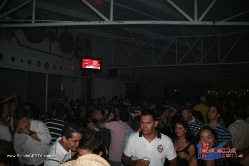 Balada: Fotos de sexta na Plataforma do Chopp na Cidade do Autom�vel - DF
