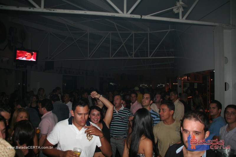 Balada: Fotos de sexta na Plataforma do Chopp na Cidade do Autom�vel - DF
