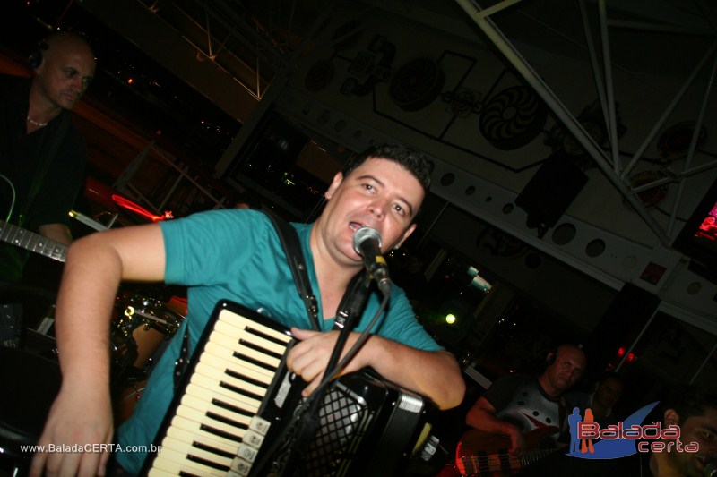 Balada: Fotos de sexta na Plataforma do Chopp na Cidade do Autom�vel - DF