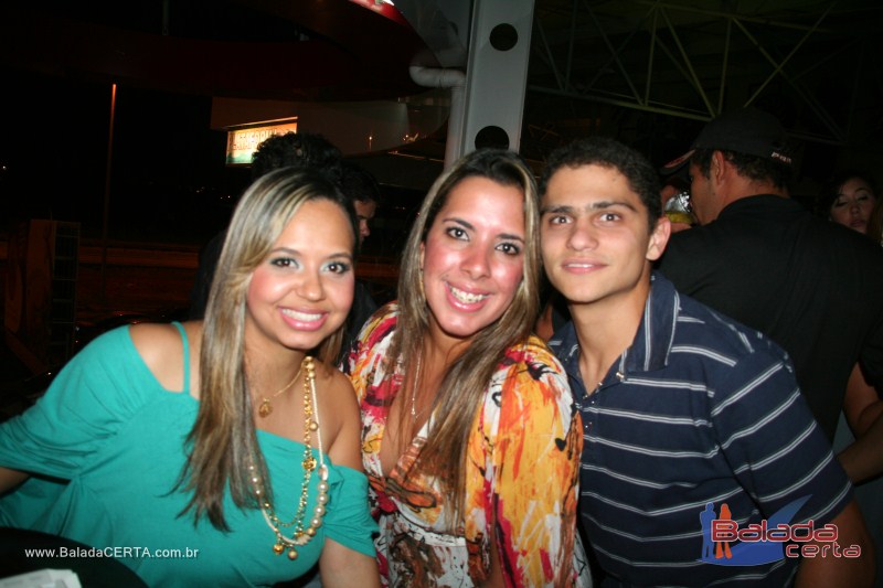 Balada: Fotos de sexta na Plataforma do Chopp na Cidade do Autom�vel - DF