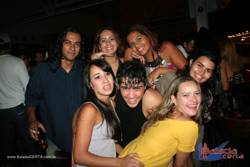 Balada: Fotos de sexta na Plataforma do Chopp na Cidade do Autom�vel - DF