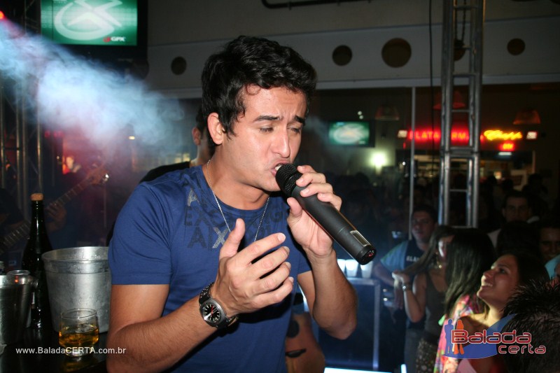Balada: Fotos de sexta na Plataforma do Chopp na Cidade do Autom�vel - DF