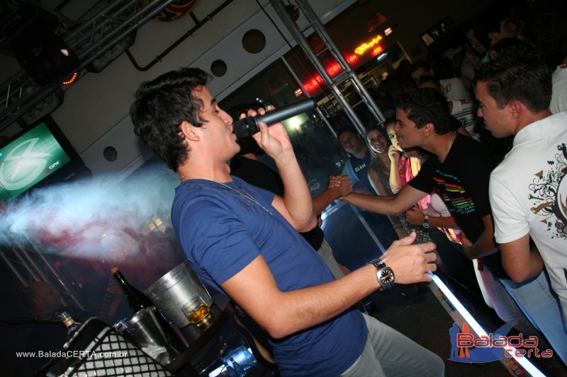 Balada: Fotos de sexta na Plataforma do Chopp na Cidade do Autom�vel - DF