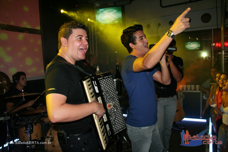 Balada: Fotos de sexta na Plataforma do Chopp na Cidade do Autom�vel - DF