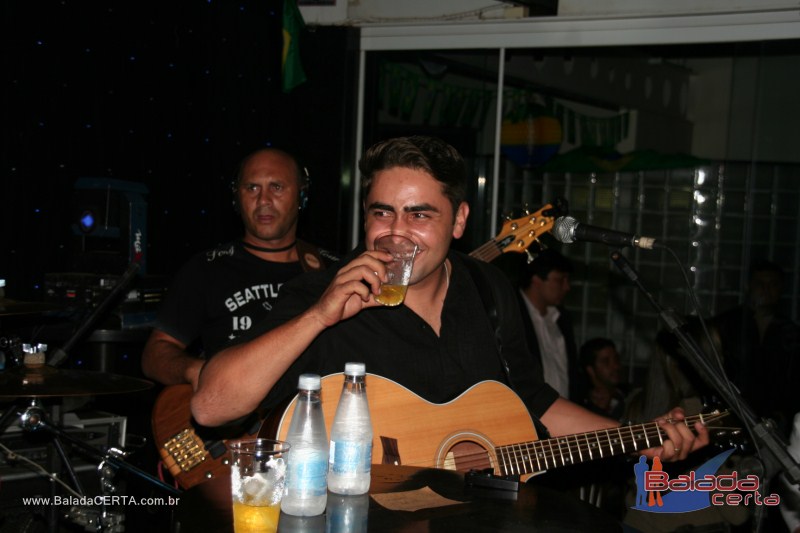 Balada: Fotos de sexta na Plataforma do Chopp na Cidade do Autom�vel - DF 