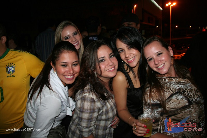 Balada: Fotos de sexta na Plataforma do Chopp na Cidade do Autom�vel - DF 