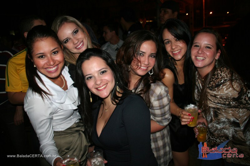 Balada: Fotos de sexta na Plataforma do Chopp na Cidade do Autom�vel - DF 