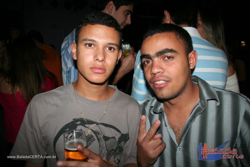 Balada: Fotos de sexta na Plataforma do Chopp na Cidade do Autom�vel - DF 