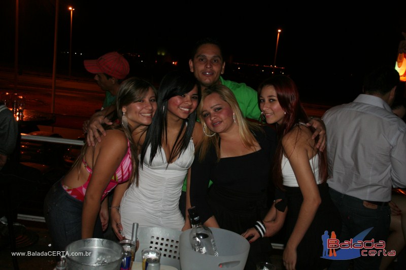 Balada: Fotos de sexta na Plataforma do Chopp na Cidade do Autom�vel - DF 
