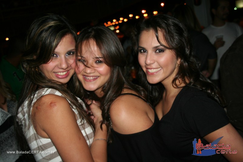 Balada: Fotos de sexta na Plataforma do Chopp na Cidade do Autom�vel - DF 