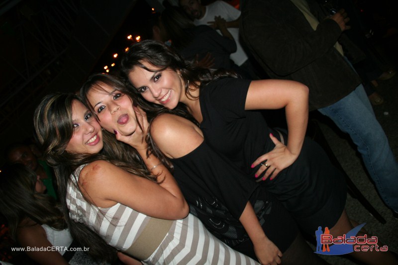Balada: Fotos de sexta na Plataforma do Chopp na Cidade do Autom�vel - DF 