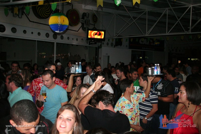 Balada: Fotos de sexta na Plataforma do Chopp na Cidade do Autom�vel - DF