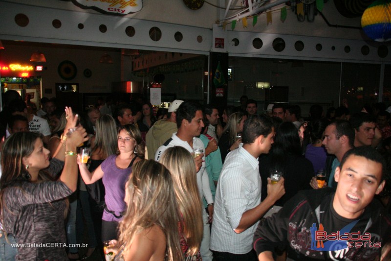 Balada: Fotos de sexta na Plataforma do Chopp na Cidade do Autom�vel - DF