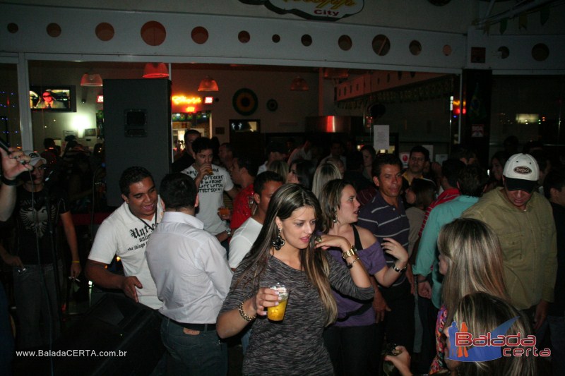 Balada: Fotos de sexta na Plataforma do Chopp na Cidade do Autom�vel - DF