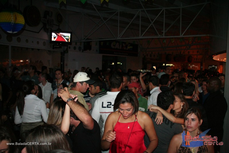 Balada: Fotos de sexta na Plataforma do Chopp na Cidade do Autom�vel - DF