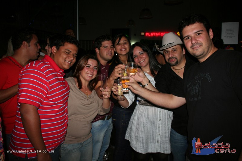 Balada: Fotos de sexta na Plataforma do Chopp na Cidade do Autom�vel - DF
