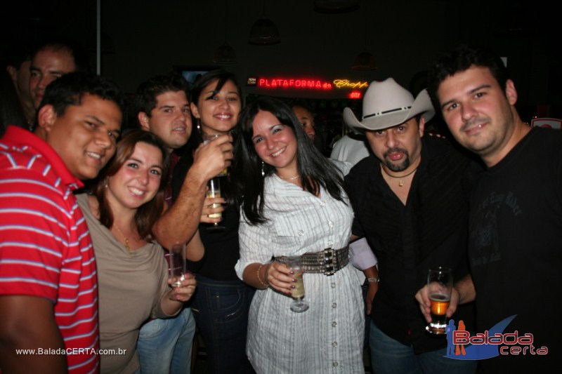 Balada: Fotos de sexta na Plataforma do Chopp na Cidade do Autom�vel - DF