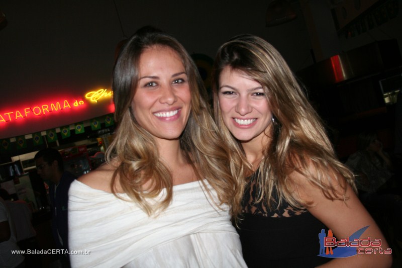 Balada: Fotos de sexta na Plataforma do Chopp na Cidade do Autom�vel - DF