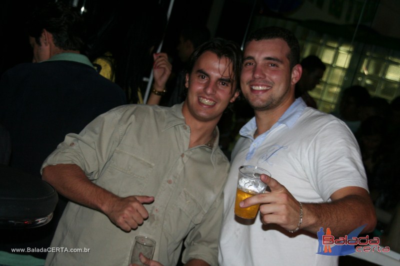 Balada: Fotos de sexta na Plataforma do Chopp em Cidade do Autom�vel - DF
