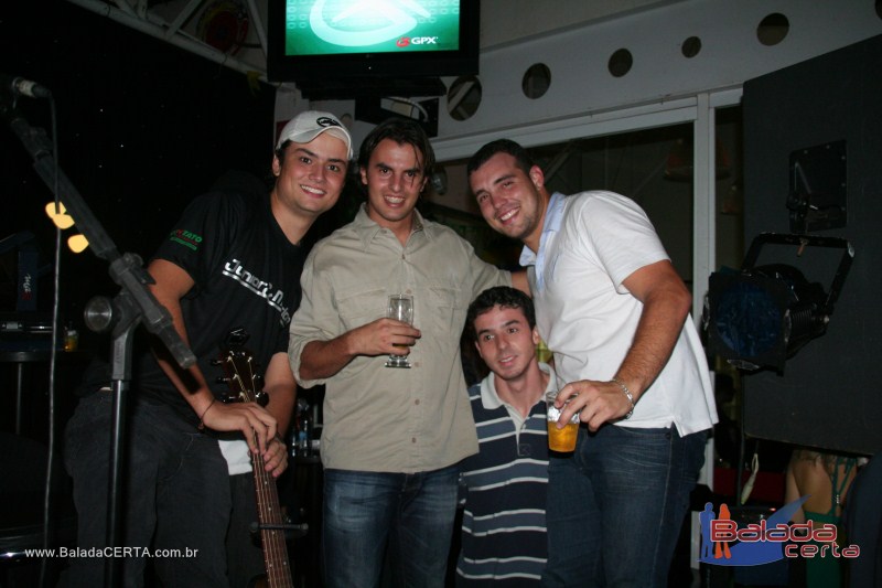 Balada: Fotos de sexta na Plataforma do Chopp em Cidade do Autom�vel - DF
