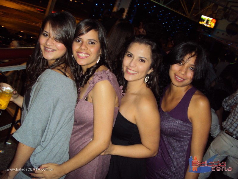 Balada: Fotos de Sexta na Plataforma do Choop na Cidade do Automovel - DF