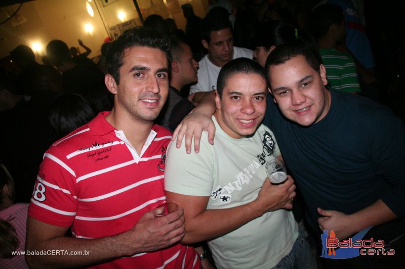 Balada: Fotos de Sexta na Plataforma do Choop na Cidade do Automovel - DF