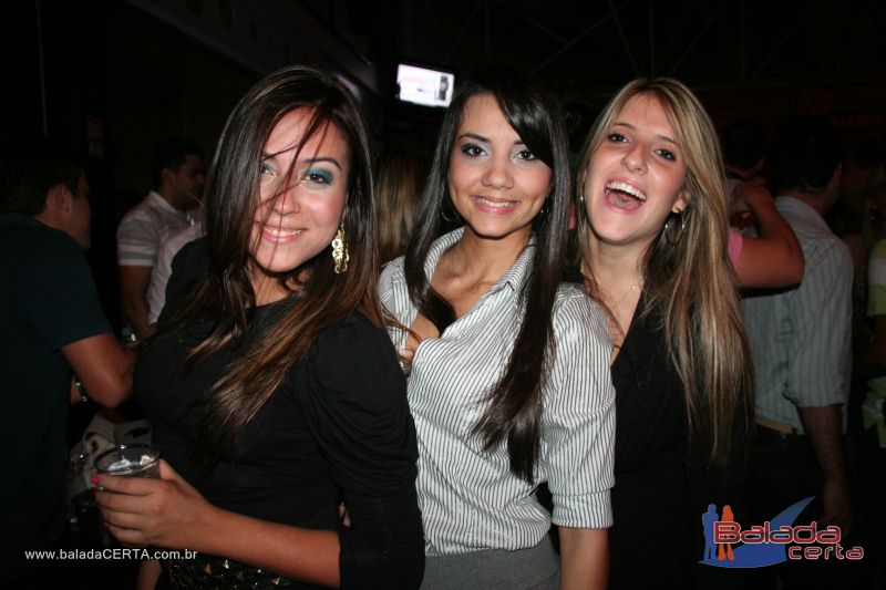 Balada: Fotos de Sexta na Plataforma do Choop na Cidade do Automovel - DF