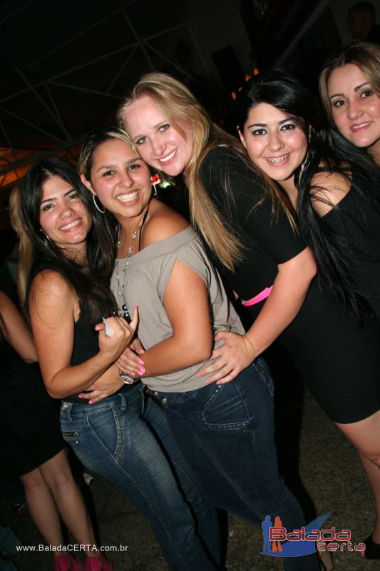 Balada: Fotos de Sexta na Plataforma do Choop na Cidade do Automovel - DF