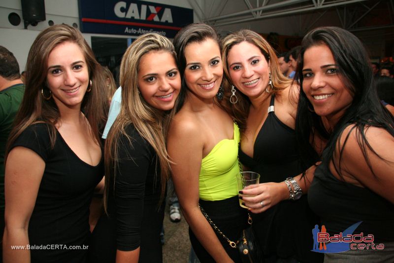 Balada: Fotos de Sexta na Plataforma do Choop na Cidade do Automovel - DF