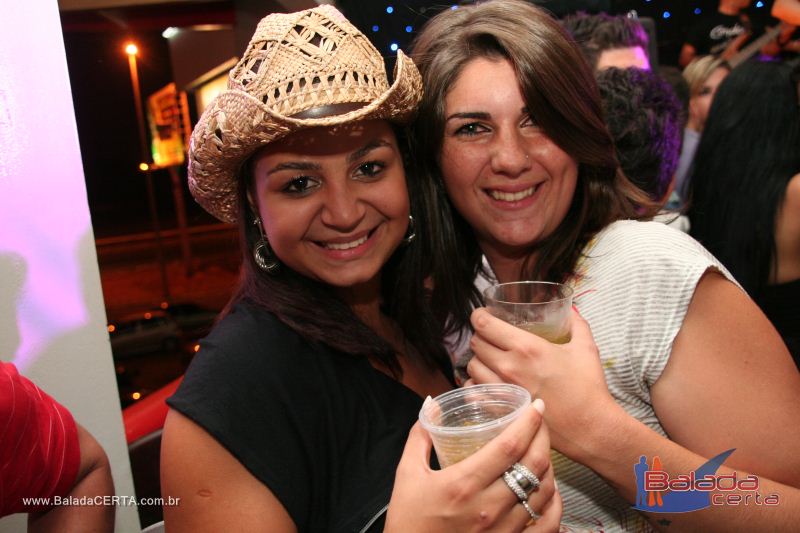 Balada: Fotos de Sexta na Plataforma do Choop na Cidade do Automovel - DF