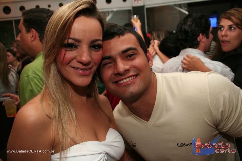 Balada: Fotos de Sexta na Plataforma do Choop na Cidade do Automovel - DF