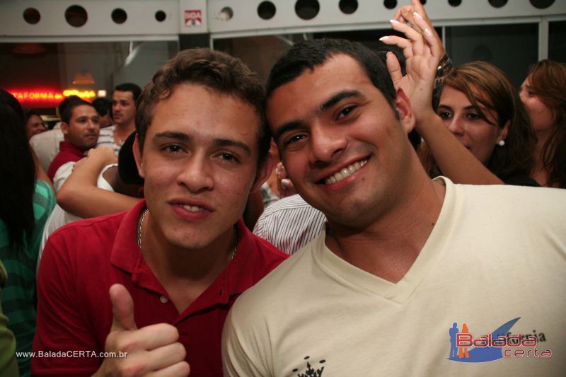 Balada: Fotos de Sexta na Plataforma do Choop na Cidade do Automovel - DF