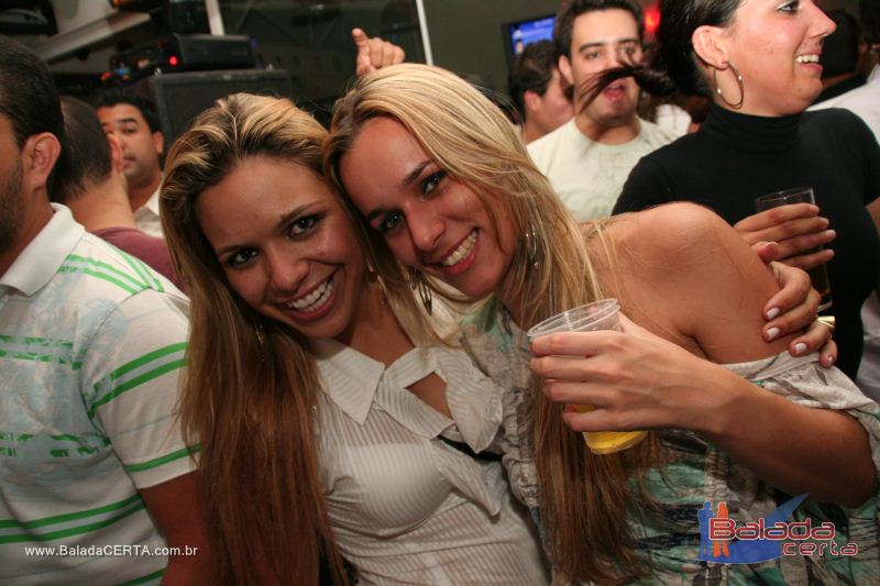 Balada: Fotos de Sexta na Plataforma do Choop na Cidade do Automovel - DF