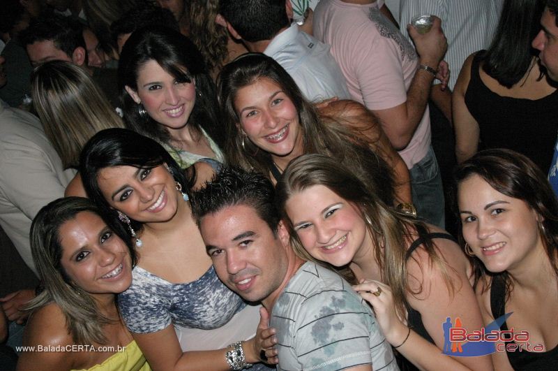 Balada: Fotos de Sexta na Plataforma do Choop na Cidade do Automovel - DF