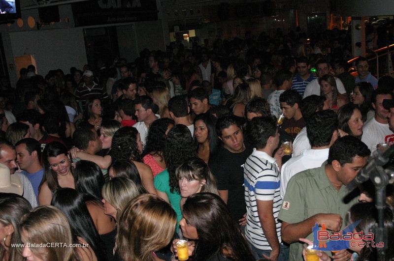 Balada: Fotos de Sexta na Plataforma do Choop na Cidade do Automovel - DF