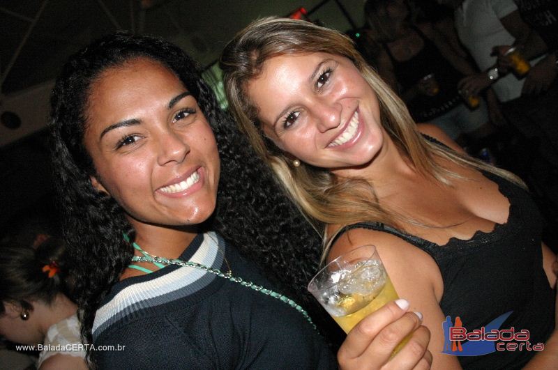 Balada: Fotos de Sexta na Plataforma do Choop na Cidade do Automovel - DF