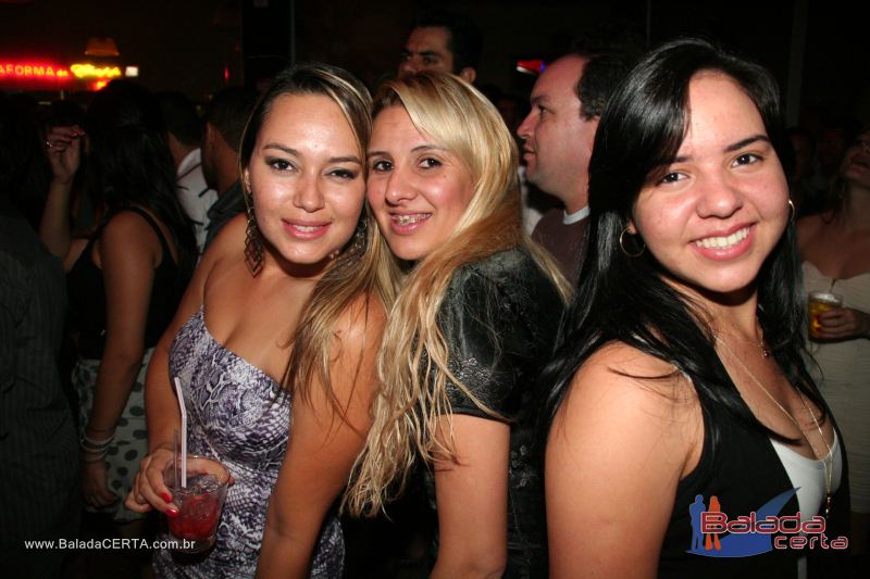 Balada: Fotos de Sexta na Plataforma do Choop na Cidade do Automovel - DF