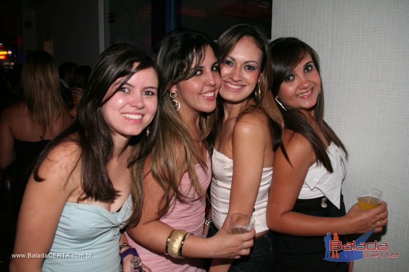 Balada: Fotos de Sexta na Plataforma do Choop na Cidade do Automovel - DF