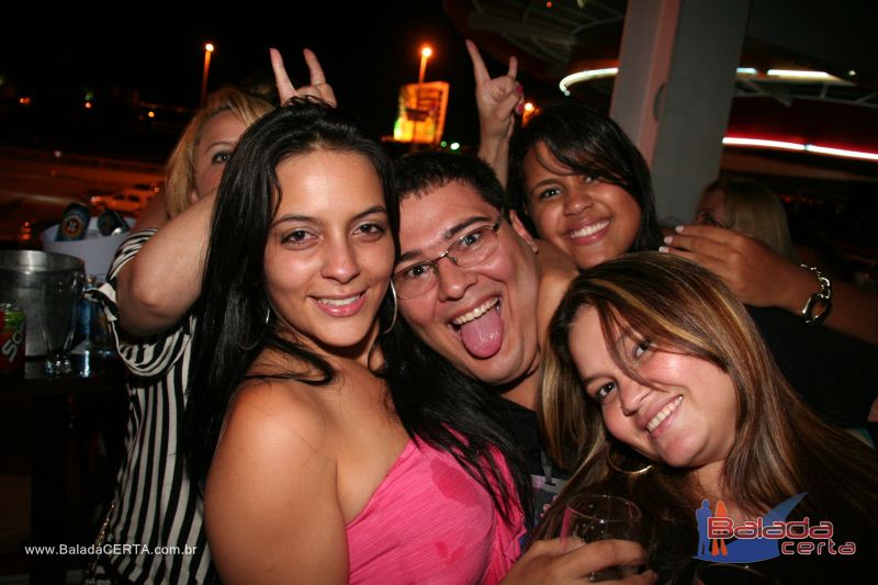 Balada: Fotos de Sexta na Plataforma do Choop na Cidade do Automovel - DF