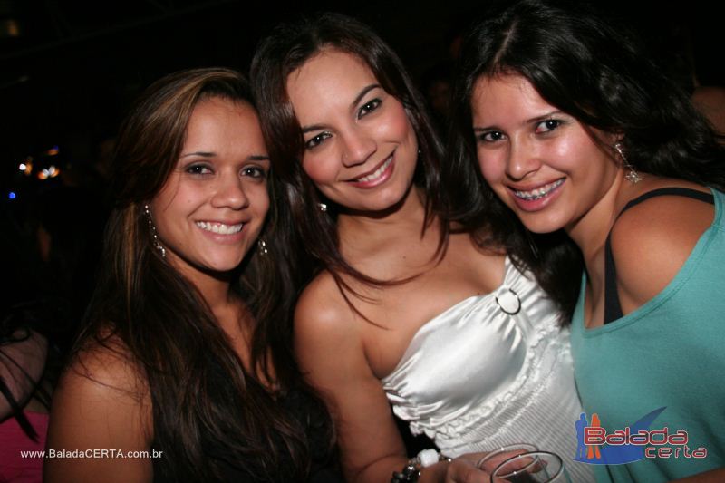 Balada: Fotos de Sexta na Plataforma do Choop na Cidade do Automovel - DF
