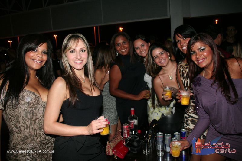 Balada: Fotos de Sexta na Plataforma do Choop na Cidade do Automovel - DF
