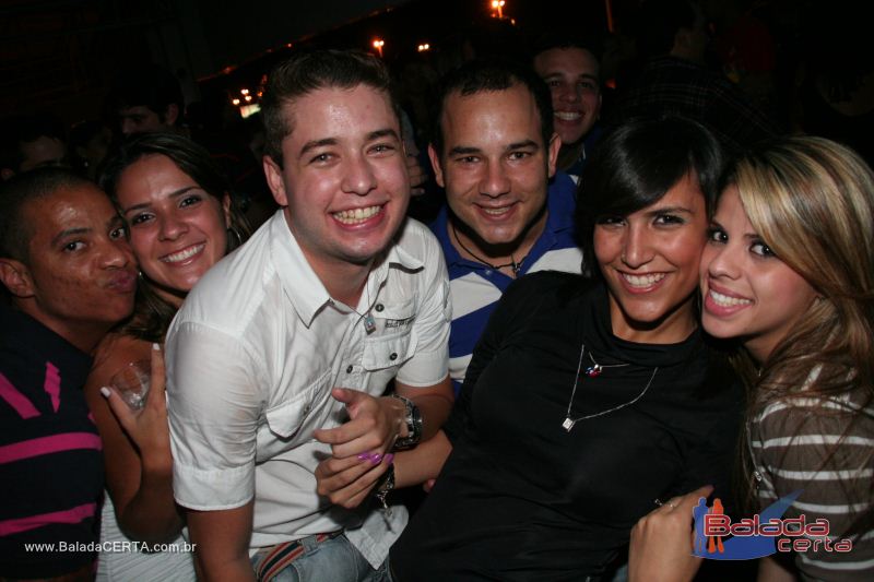 Balada: Fotos de Sexta na Plataforma do Choop na Cidade do Automovel - DF