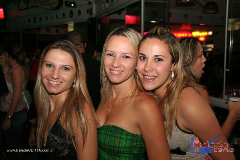 Balada: Fotos de Sexta na Plataforma do Choop na Cidade do Automovel - DF