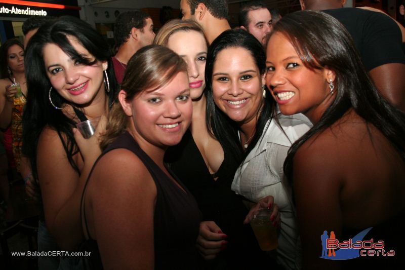 Balada: Fotos de Sexta na Plataforma do Choop na Cidade do Automovel - DF
