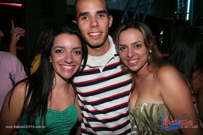 Balada: Fotos de Sexta na Plataforma do Choop na Cidade do Automovel - DF