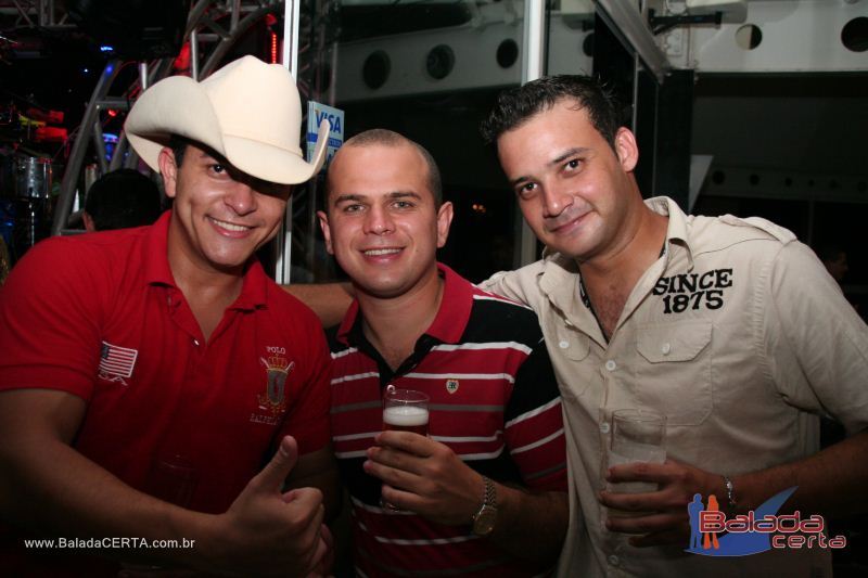 Balada: Fotos de Sexta na Plataforma do Choop na Cidade do Automovel - DF