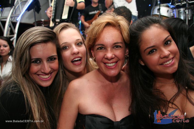 Balada: Fotos de Sexta na Plataforma do Choop na Cidade do Automovel - DF