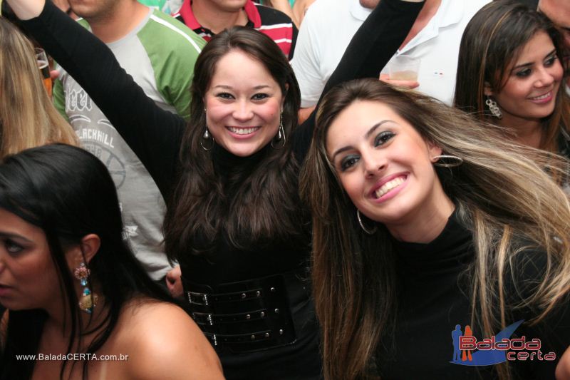 Balada: Fotos de Sexta na Plataforma do Choop na Cidade do Automovel - DF